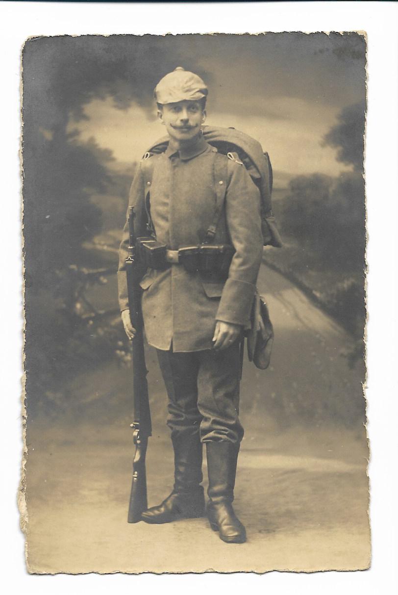 Y Soldat Mit Gewehr Foto Ak Weltkrieg Martin Bernhard